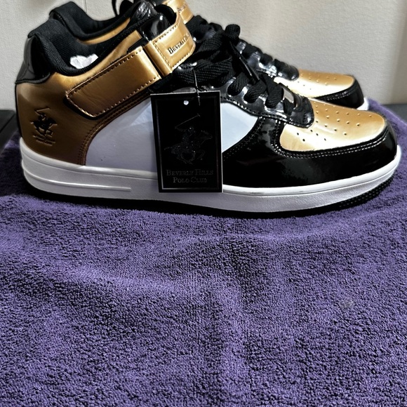 Beverly Hills Polo Club Men's Black and Gold Sneakers - Picture 3 of 5